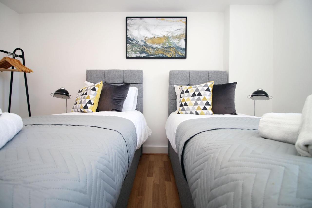 St Thomas Loft Views By Ssw - 2Br, Parking, Sleeps 4, Easy Access To City Centre, Marina, Beach And M4 Swansea Exterior photo