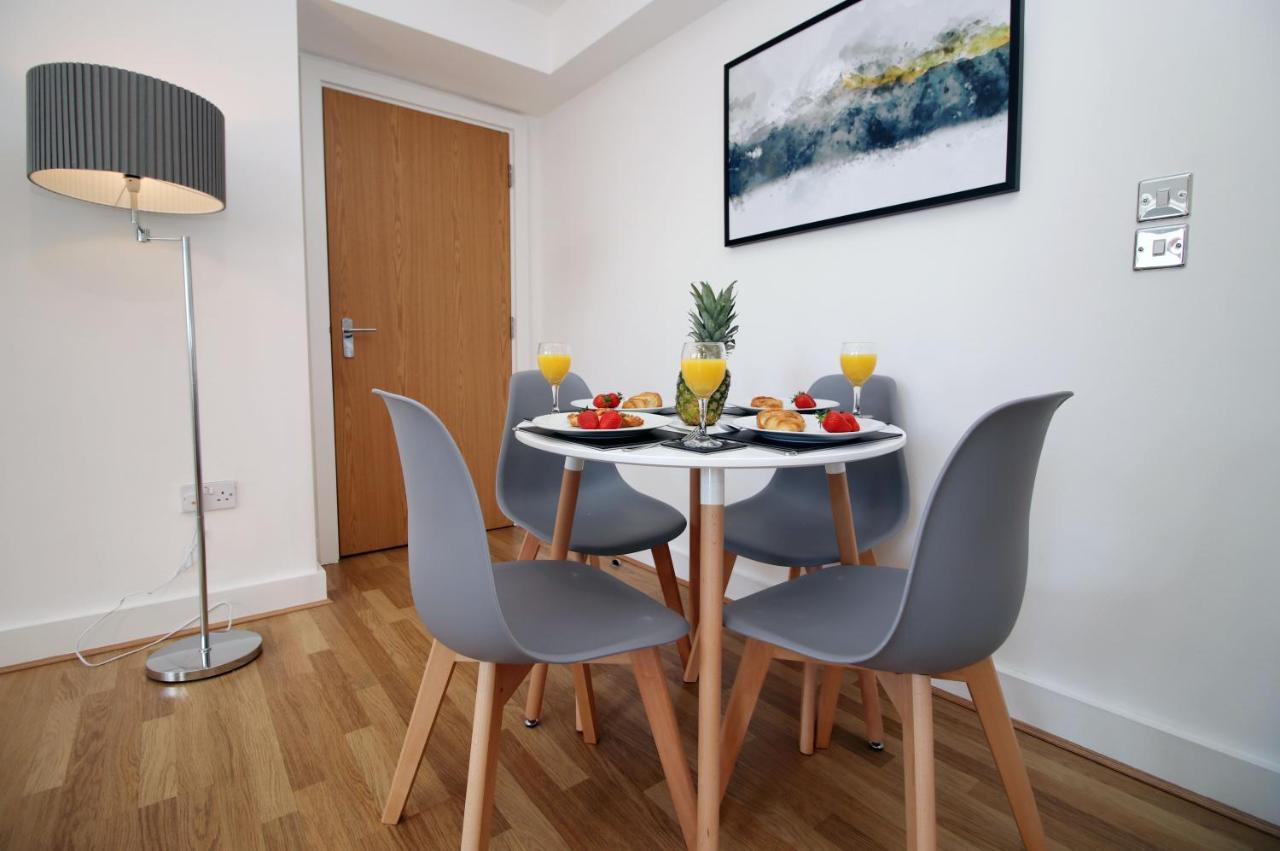 St Thomas Loft Views By Ssw - 2Br, Parking, Sleeps 4, Easy Access To City Centre, Marina, Beach And M4 Swansea Exterior photo