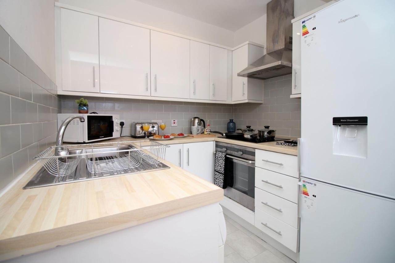 St Thomas Loft Views By Ssw - 2Br, Parking, Sleeps 4, Easy Access To City Centre, Marina, Beach And M4 Swansea Exterior photo